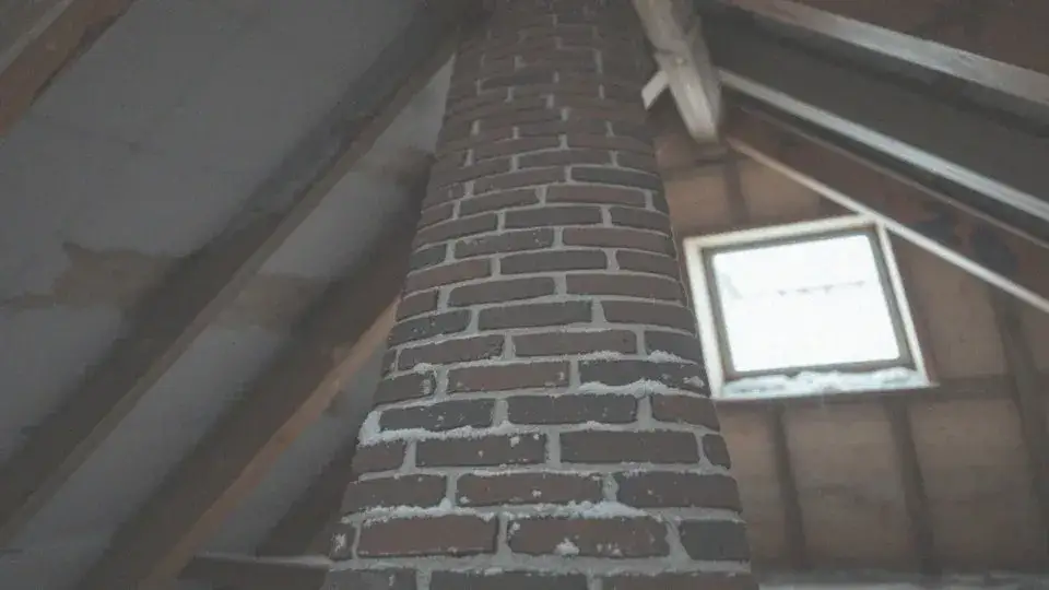 Czym ocieplić komin, aby uniknąć strat ciepła i kosztów?