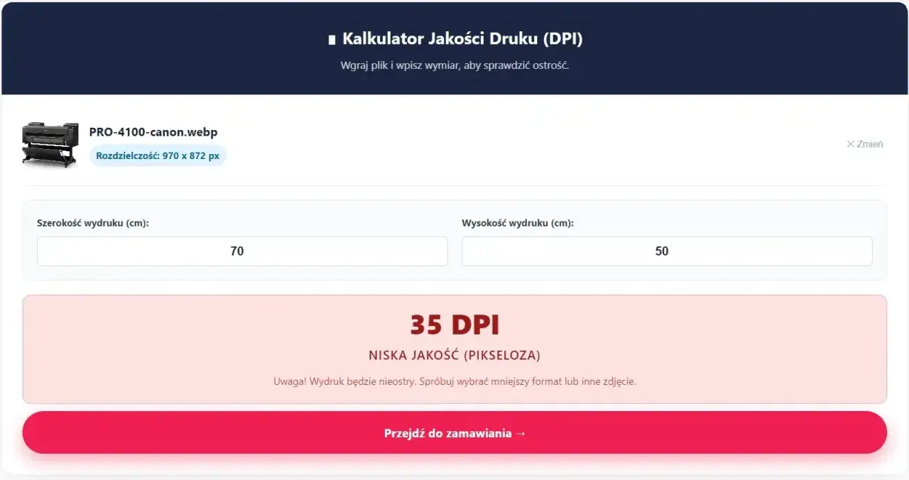 Kalkulator jakości druku DPI z polami do wpisania wymiarów i informacją o niskiej jakości wydruku.