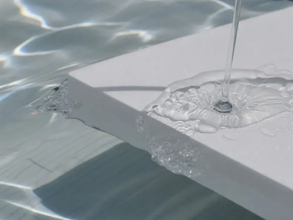 Czy mokry styropian wyschnie? Poznaj wyzwania i skutki zalania