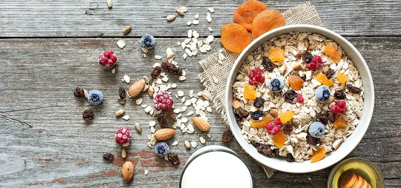 Czy musli jest dietetyczne? Sprawdź, co warto wiedzieć o jego składzie