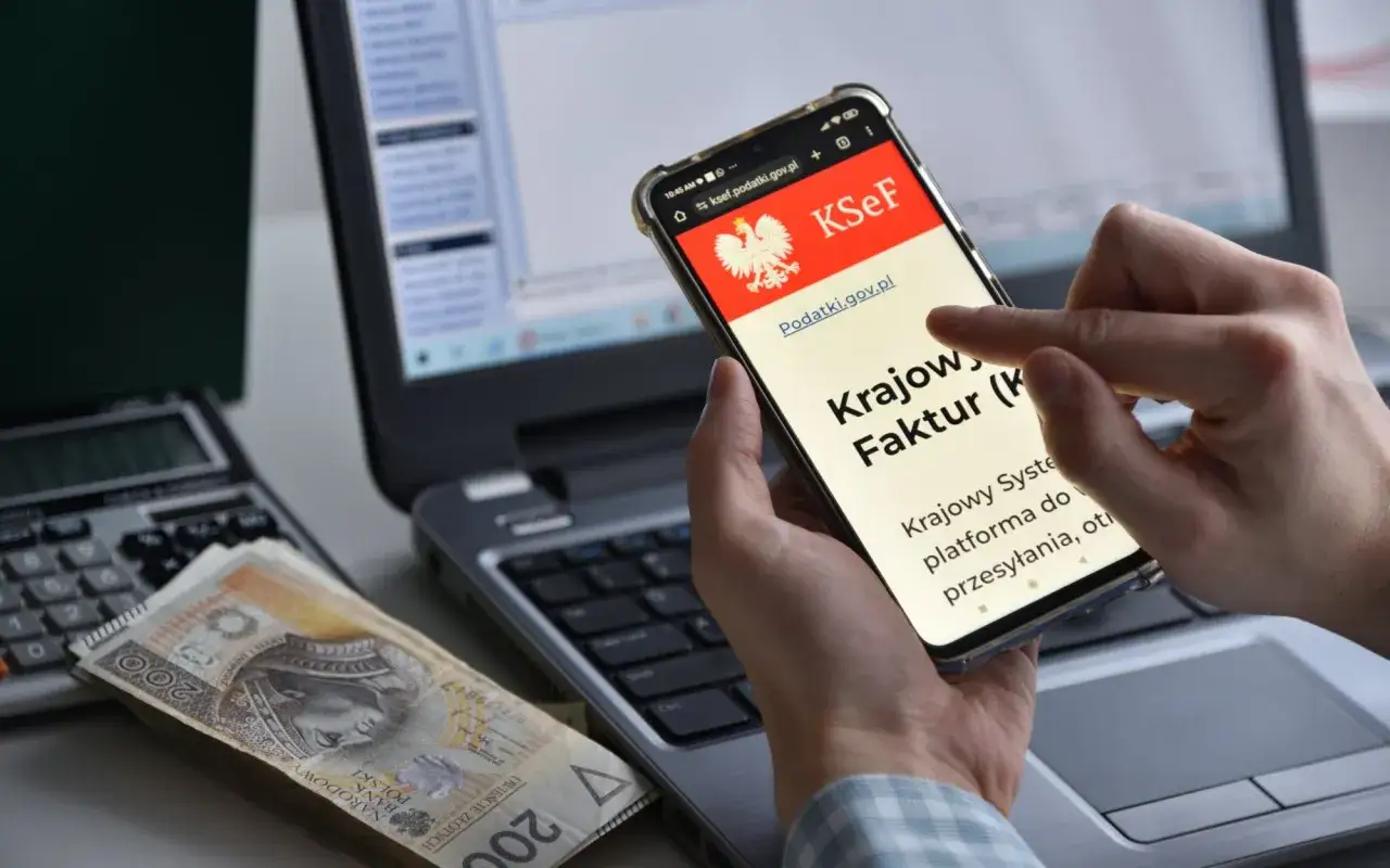 Kiedy adwokat wystawia fakturę? Terminy, rodzaje i Twoje prawa