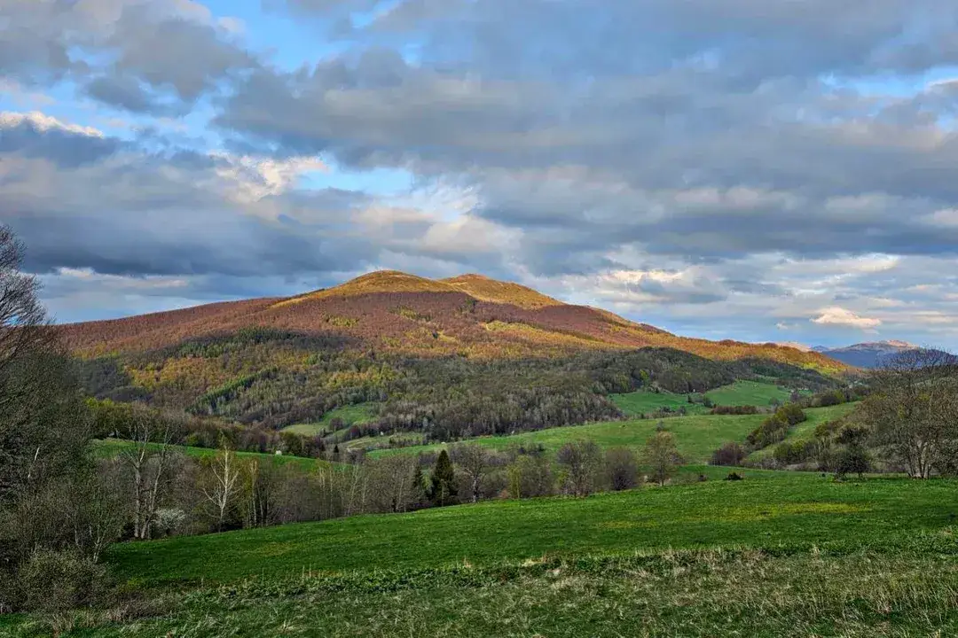 Co zwiedzić w Bieszczadach? Odkryj szlaki, Solinę i ukryte miejsca
