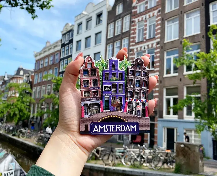 Co warto kupić w Holandii: unikalne pamiątki, które zaskoczą