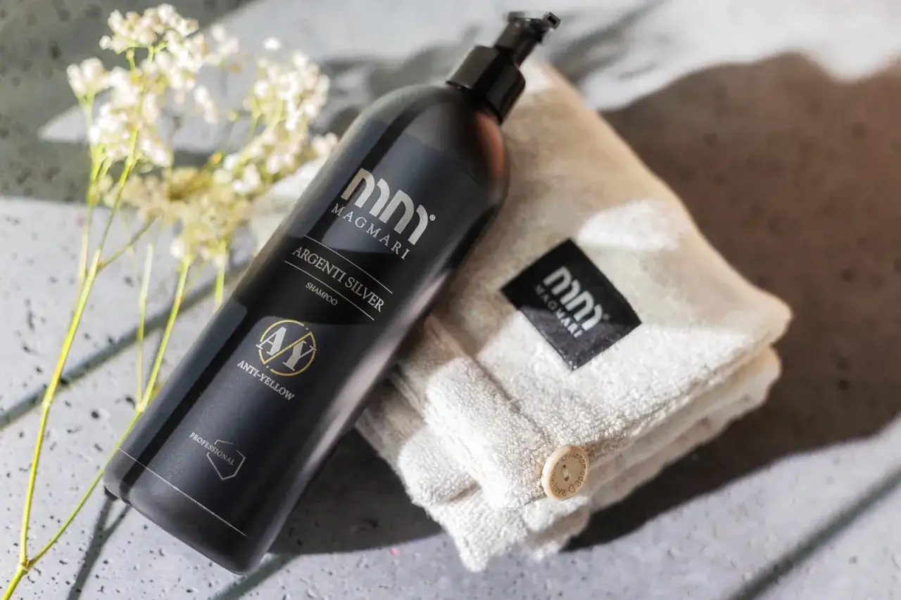 Najlepszy szampon do włosów farbowanych 2025: Ranking i porady