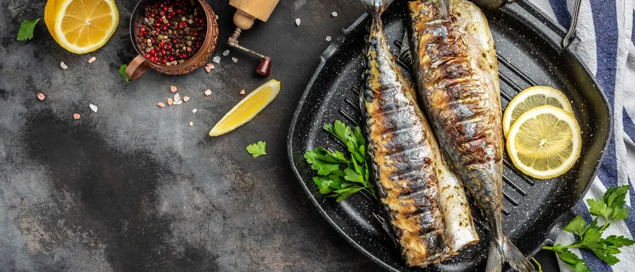 Makrela z grilla w folii: Soczysta i aromatyczna przepis mistrza