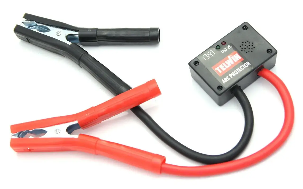 Czy odłączać akumulator podczas spawania? Poznaj ryzyko i zasady bezpieczeństwa