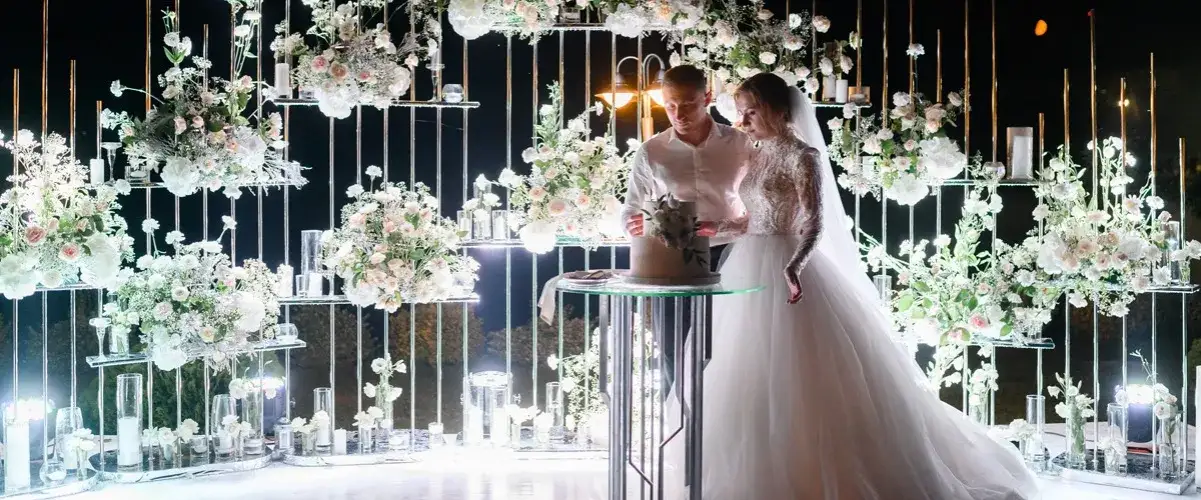 W czym na wesele w lipcu? Praktyczne pomysły na stylizacje i dekoracje