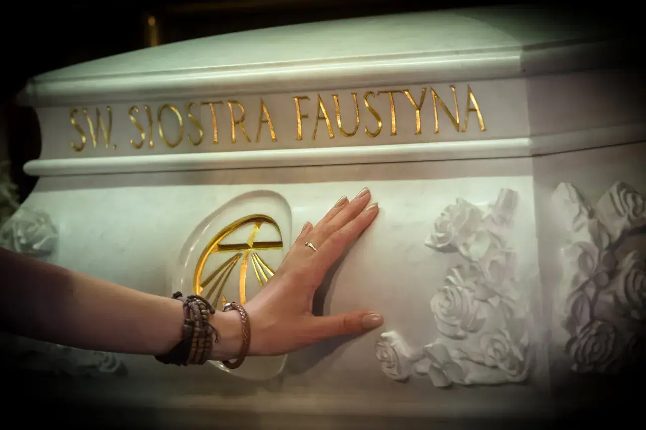 Czy dusze w czyśćcu nas widzą? Prawda o ich świadomości i modlitwach