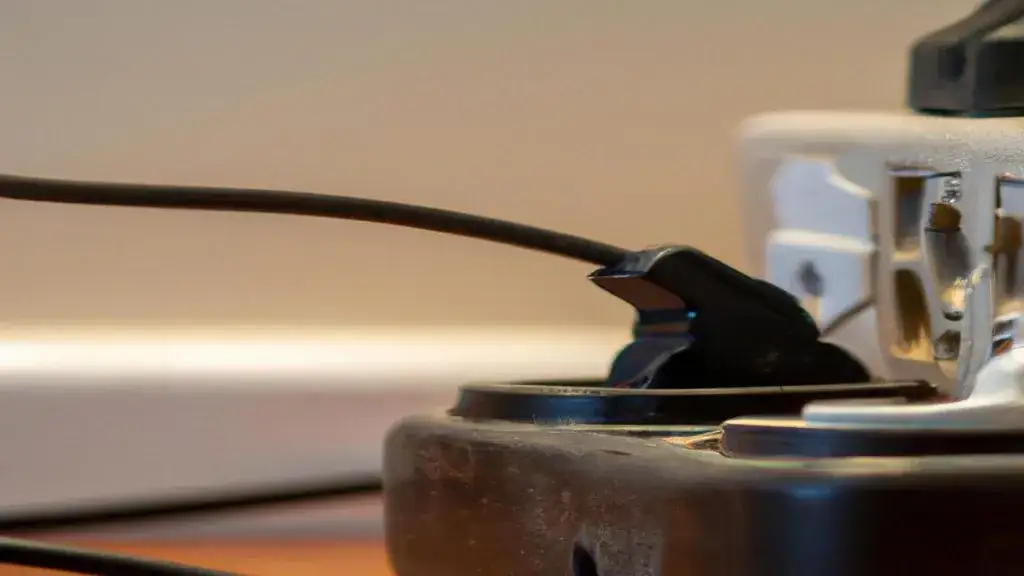 Brak uziemienia w gniazdku – jakie grozi ci niebezpieczeństwo?