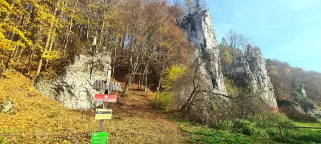 Jura z dzieckiem: Najlepsze atrakcje dla rodzin na wakacje