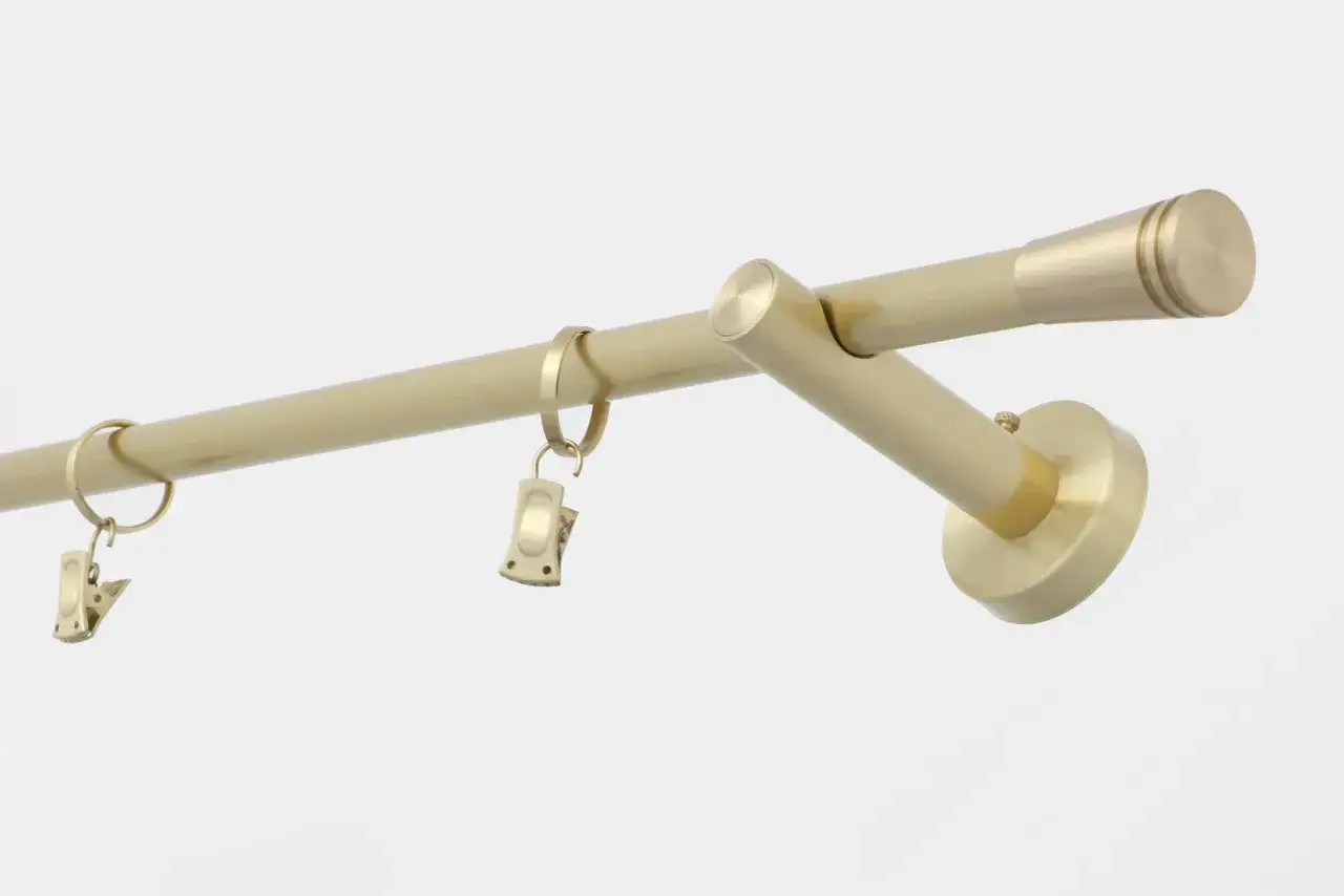 Karnisz z zegarem: Gdzie kupić? Wybierz unikalny model do domu