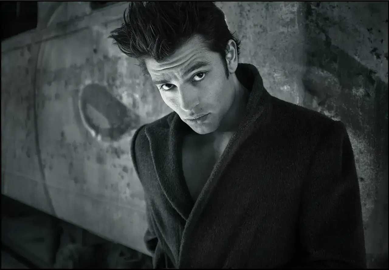 Jak dojrzały mężczyzna okazuje zainteresowanie kobietą w subtelny sposób