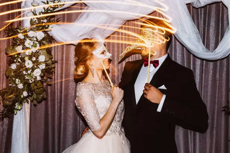 Ile kosztuje fotograf na wesele? Sprawdź ceny i jakość usług