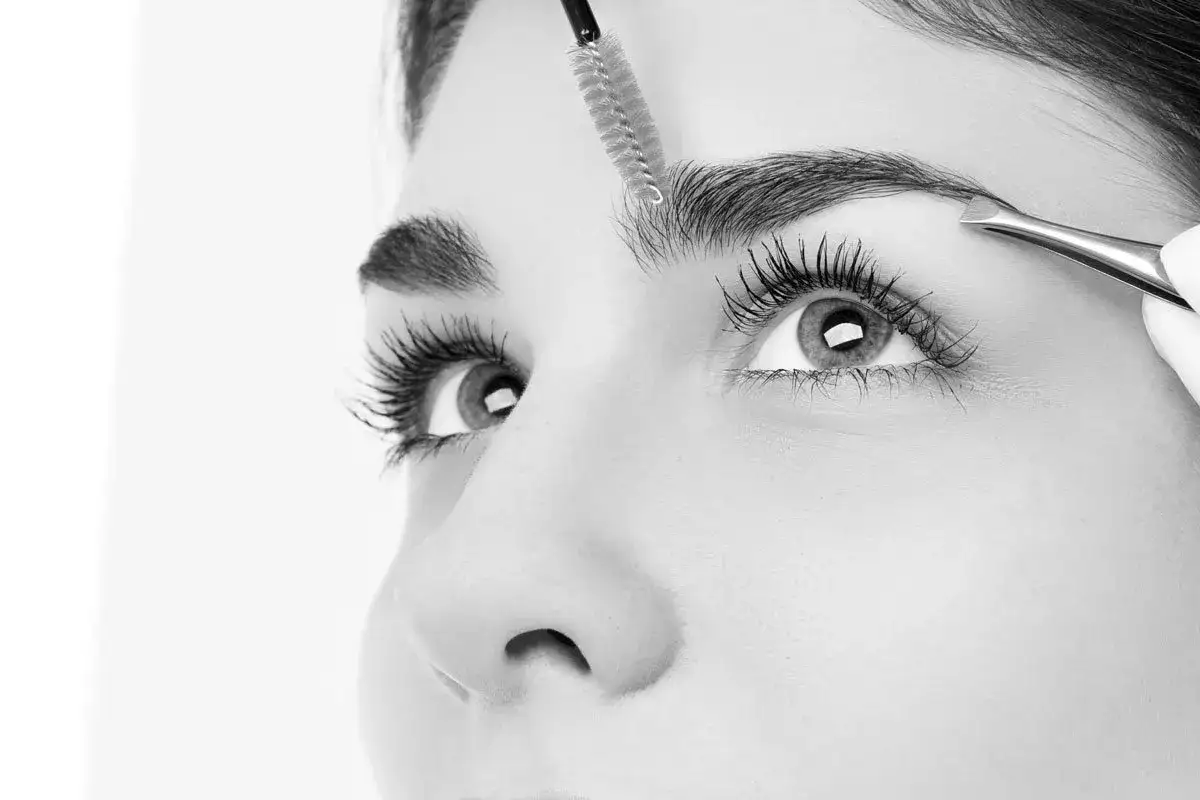 Co zamiast makijażu permanentnego brwi? Odkryj lepsze opcje!