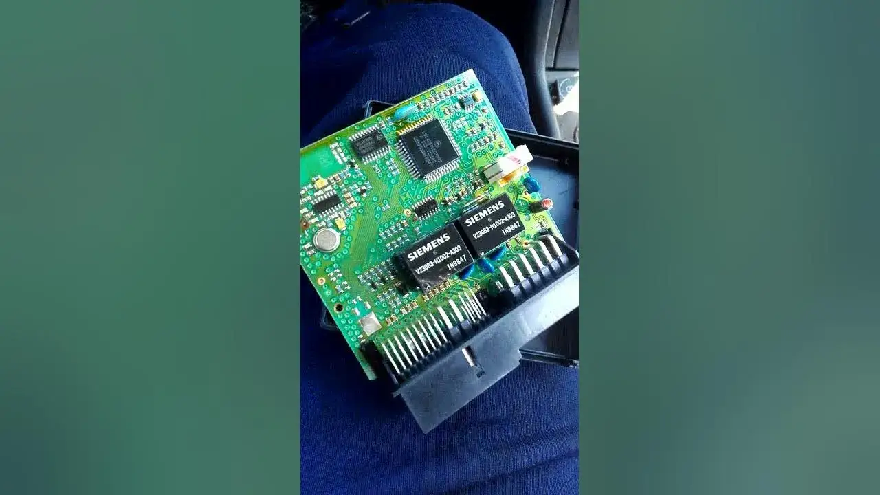 Opel Astra G: Lokalizacja i naprawa sterownika zamka centralnego