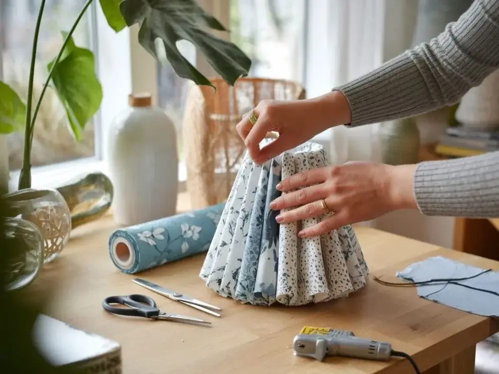 Jak zawiesić papierowy abażur bez ryzyka przegrzania i uszkodzenia