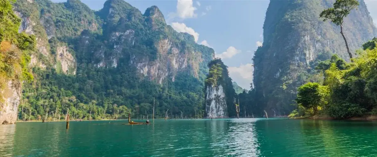 Ile trwa lot do Tajlandii z Warszawy? Realistyczne czasy i porady