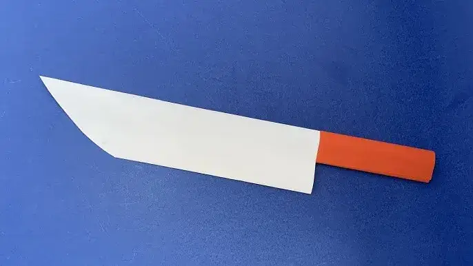 Prosty sposób na wykonanie efektownego noża z kartonu bez specjalnych umiejętności