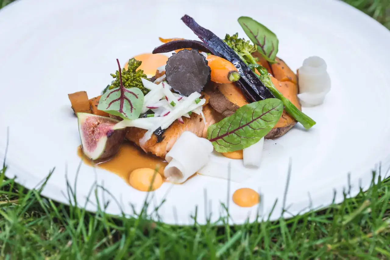 Darłówko: Gdzie na dobry obiad? Świeże ryby i uniknij pułapek!