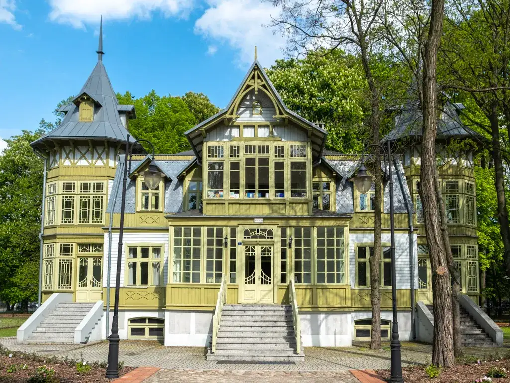 Najciekawsze atrakcje turystyczne łódzkie, które musisz zobaczyć