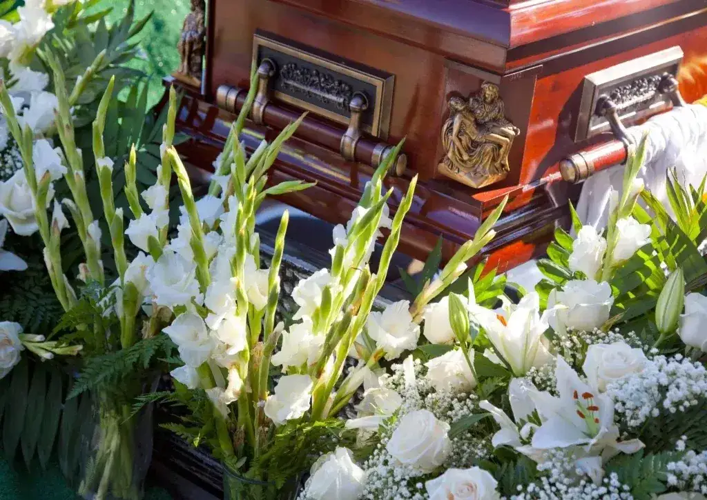 Jakie kwiaty na pogrzebie? Wybierz te, które wyrażą szacunek