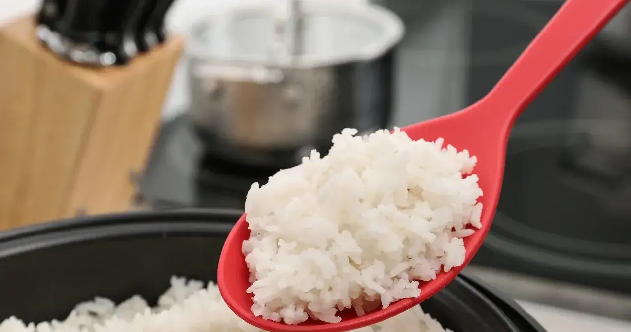 Co zrobić z ryżem po ugotowaniu? Przepisy i porady na wykorzystanie