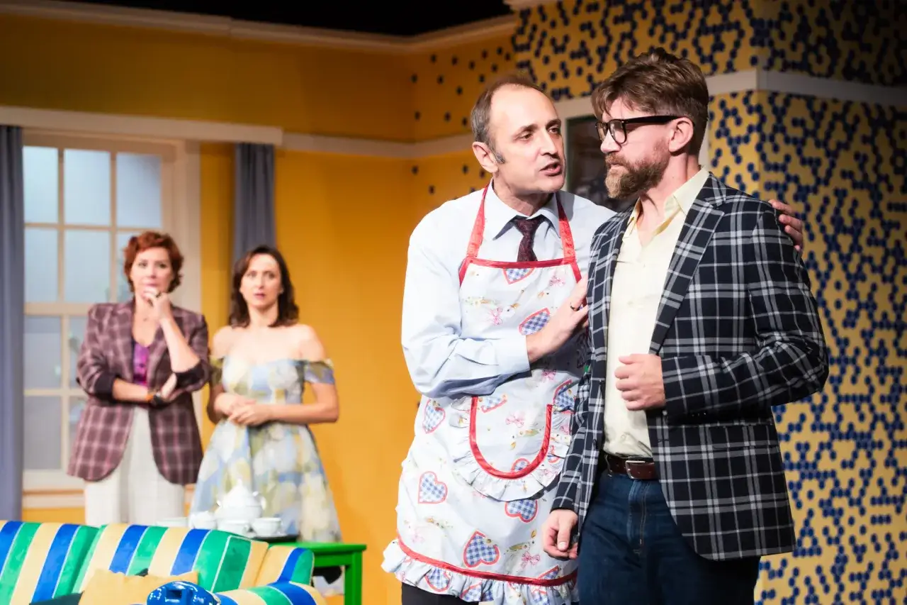 Mayday w Och-Teatrze: Bilety, Obsada, Opinie i Wszystko, Co Musisz Wiedzieć