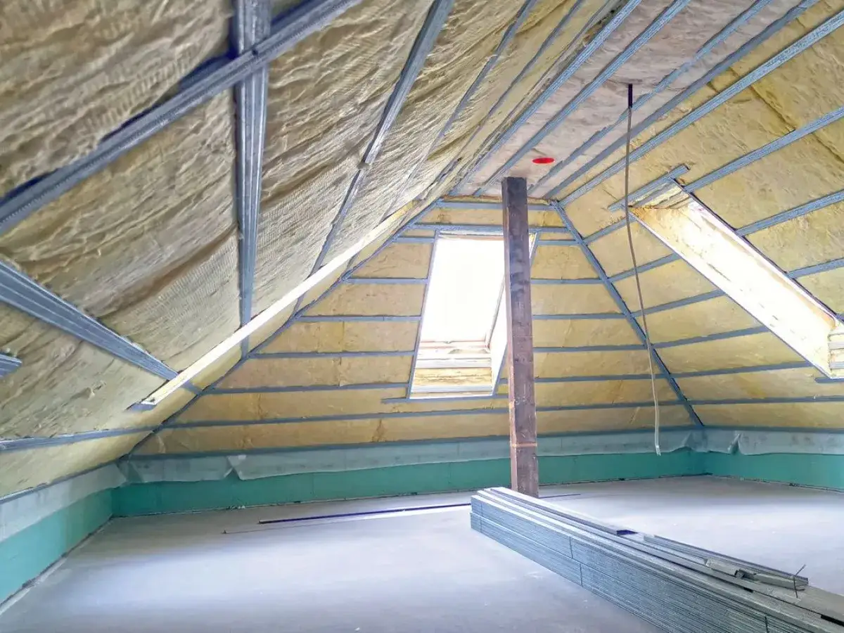 Czy strych wlicza się do powierzchni użytkowej? Wyjaśniamy!