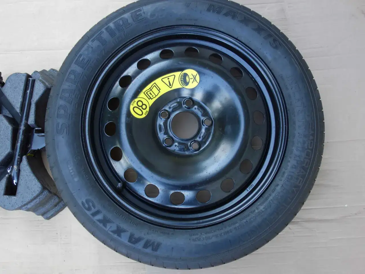 Gdzie koło zapasowe Ford Kuga? Lokalizacja MK1, MK2, MK3