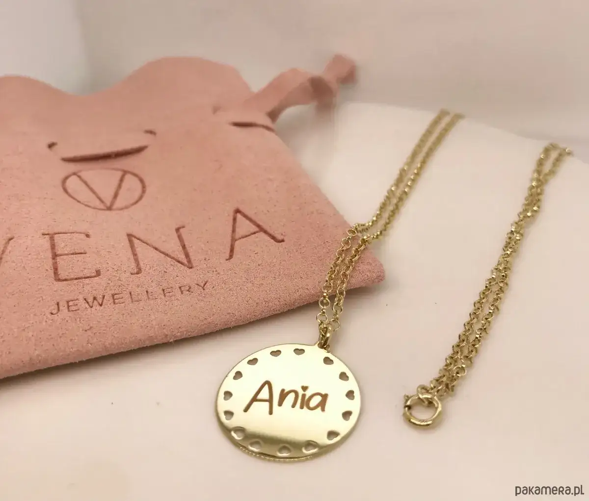Gdzie można kupić naszyjnik z imieniem? Odkryj najlepsze miejsca