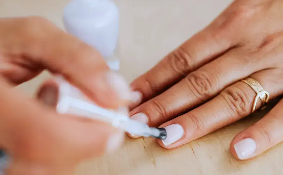 Manicure japoński krok po kroku - profesjonalne wskazówki i techniki