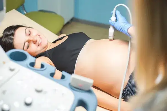 Jak wygląda badanie połówkowe? Co musisz wiedzieć przed USG