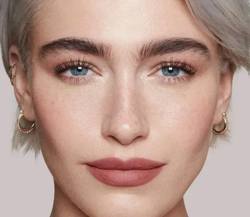 Gdzie kupić szminkę Lisa Eldridge? Sprawdź najlepsze oferty online