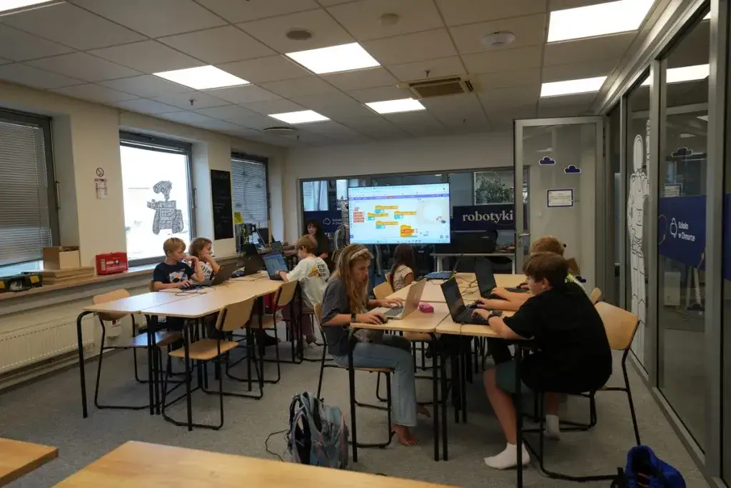 Jak przejść do szkoły w chmurze - krok po kroku do sukcesu edukacyjnego