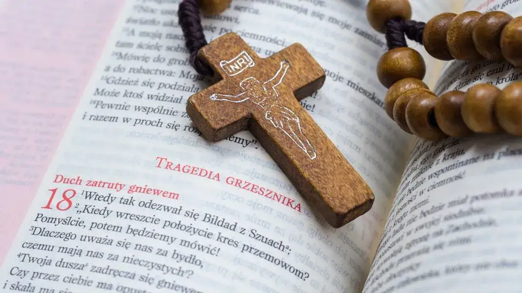 Kiedy powstała księga hioba? Odkryj jej tajemnice i historię