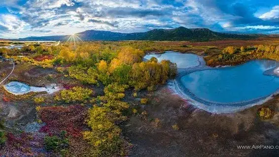 Kamczatka: Gdzie leży kraina wulkanów i niedźwiedzi?