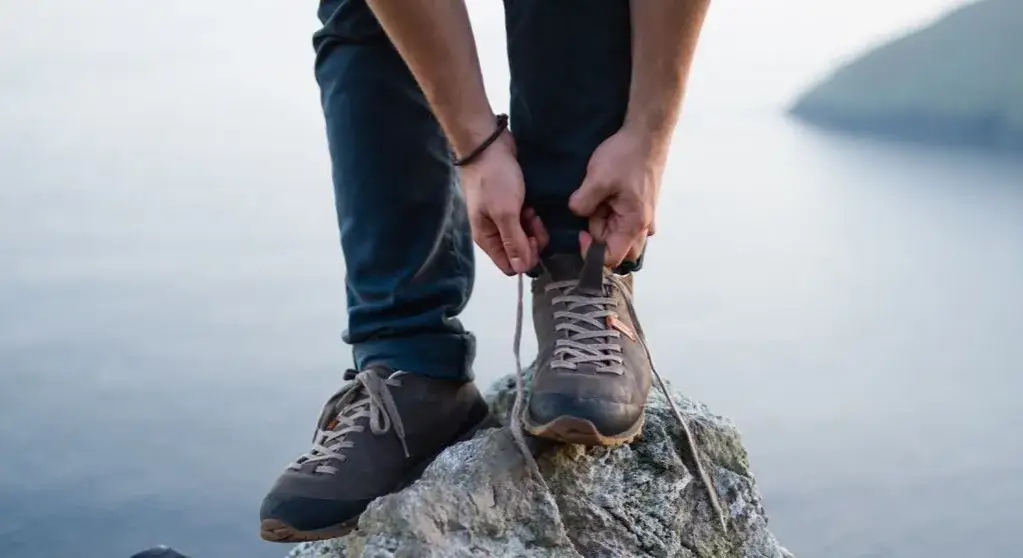 Jak rozchodzić buty trekkingowe, aby uniknąć otarć i dyskomfortu