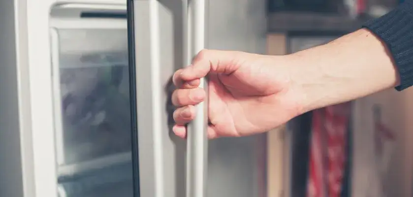 Jak rozmrozić zamrażarkę? Poradnik eksperta: szybko i bezpiecznie!