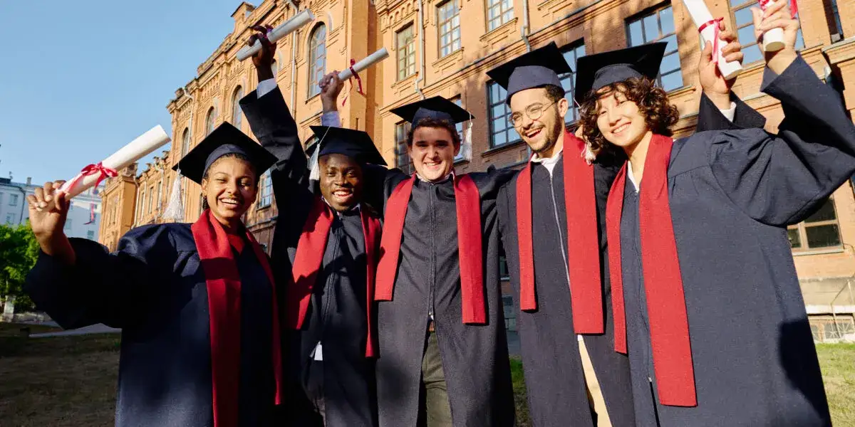 Jak zdobyć pracę w USA po studiach w Polsce bez zbędnych formalności