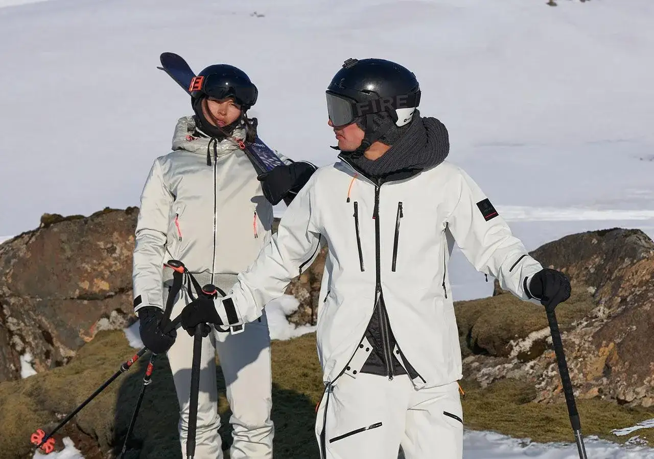 Maska na narty: Jak wybrać najlepszą? Typy, materiały, porady