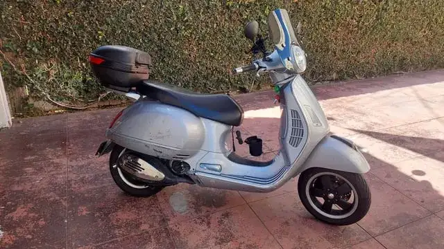 El mejor neumático para Vespa 200 que evitará problemas en tu viaje