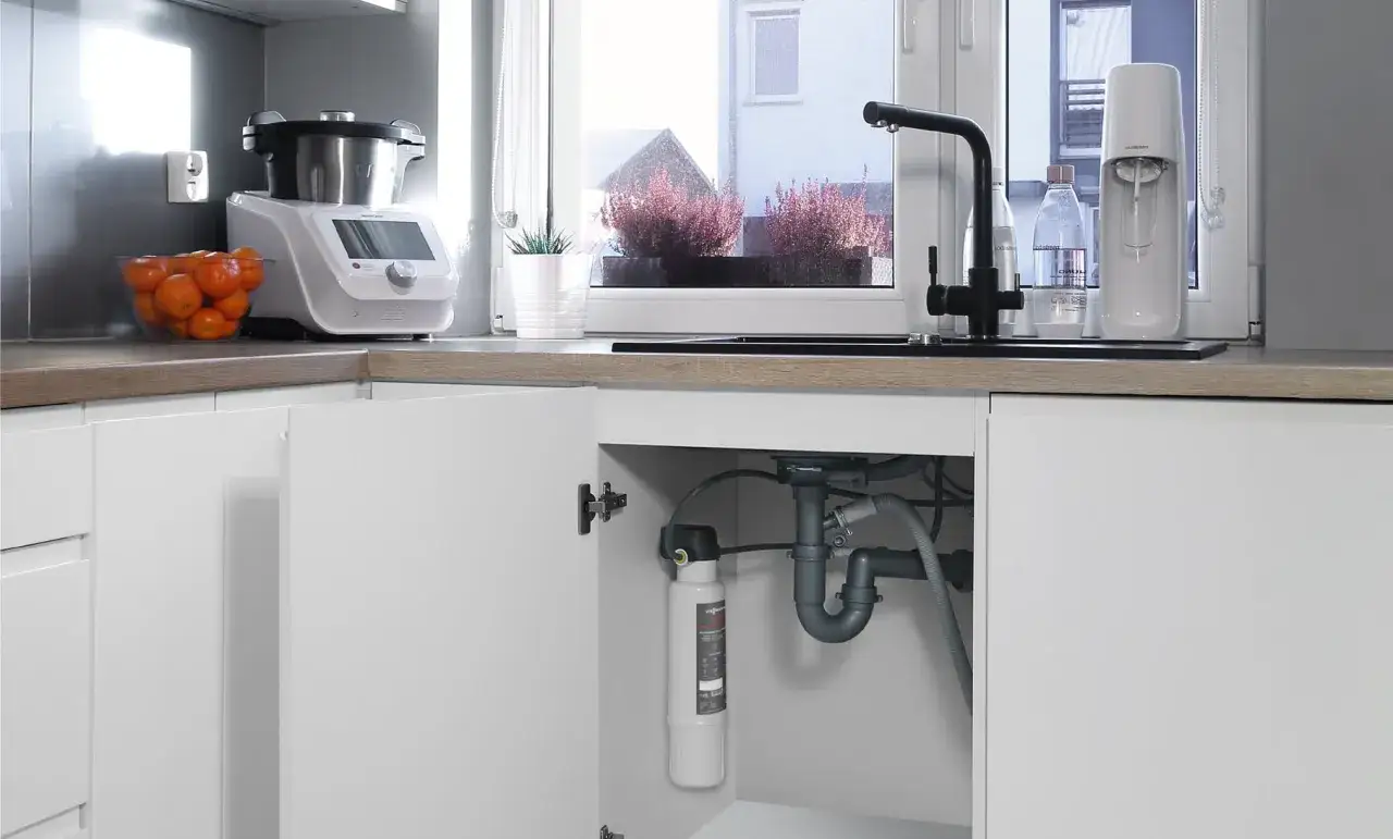 Jak długo starcza filtr do wody pod zlew? Sprawdź, co wpływa na jego żywotność