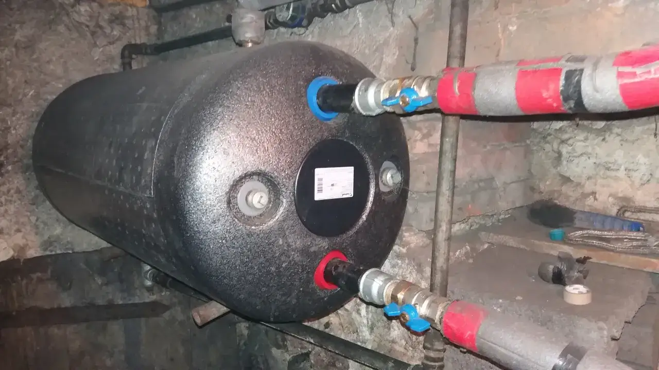 Jak podłączyć bojler z wężownicą - krok po kroku do bezpiecznej instalacji