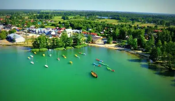 Jezioro Białe: Okuninka odkryj najlepsze atrakcje i zaplanuj urlop