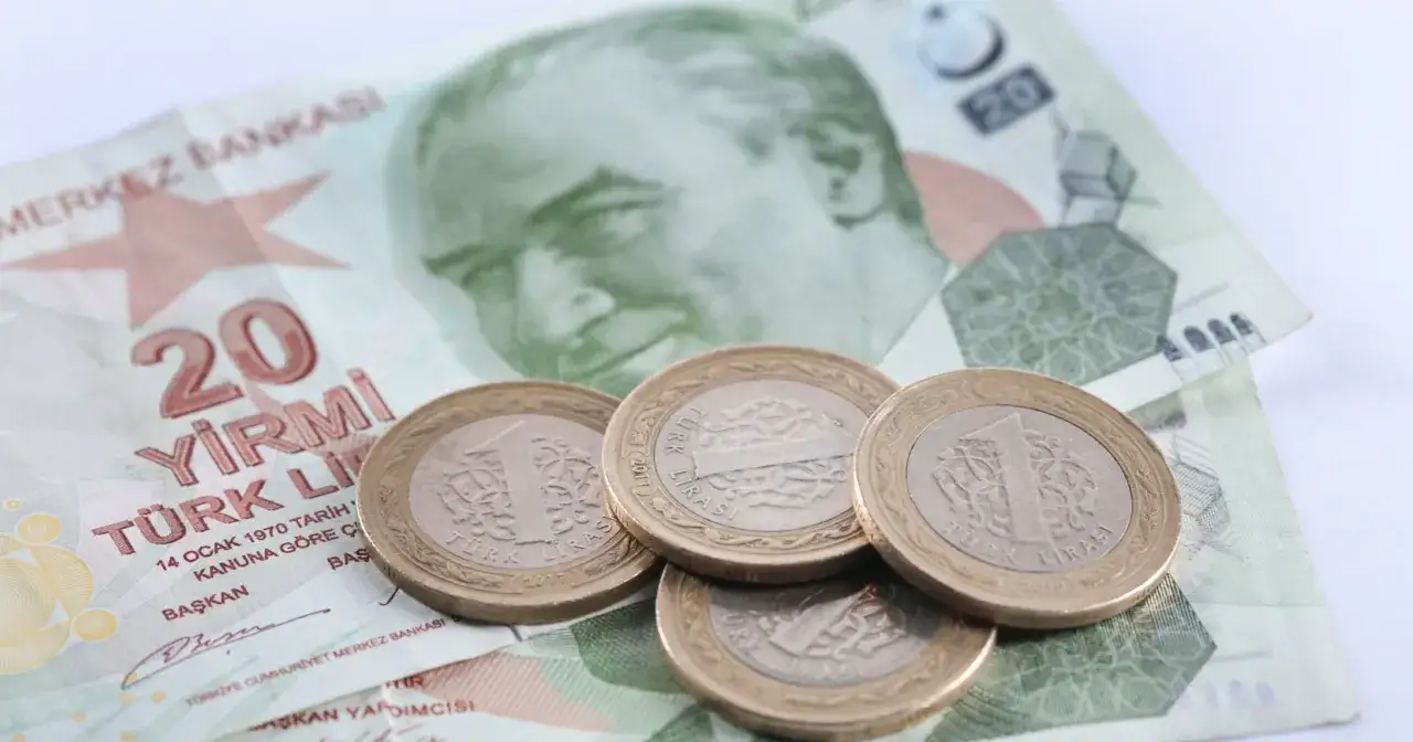 Jaka waluta w Turcji? Ważne informacje dla podróżnych i turystów