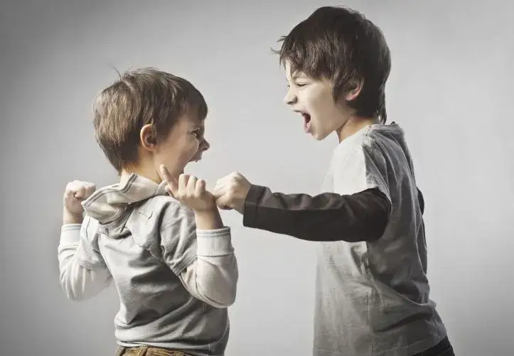 Trudne sytuacje w klasie integracyjnej. Jak radzić sobie z wyzwaniami edukacyjnymi?