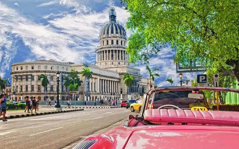 Kiedy jechać na Kubę? Uniknij huraganów i ciesz się słońcem