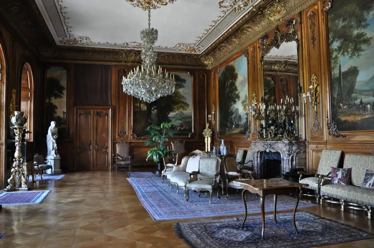 Zamek w Pszczynie wnętrza: Odkryj niezwykłe bogactwo i historię