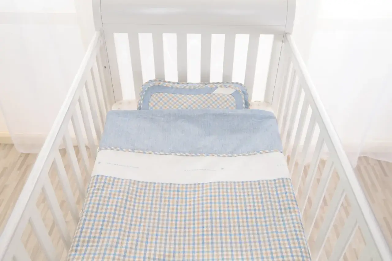 Kiedy kupić pierwszą pościel niemowlęcą?