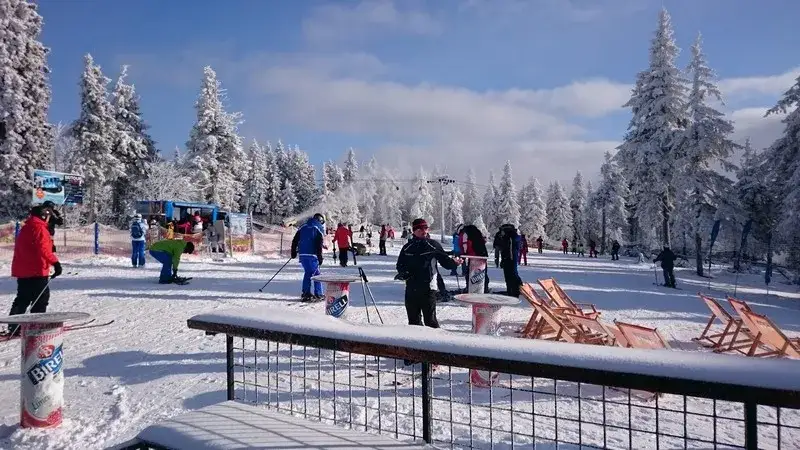 Janskie Łaźnie snowpark: czy warto jechać? Przewodnik 2025/26